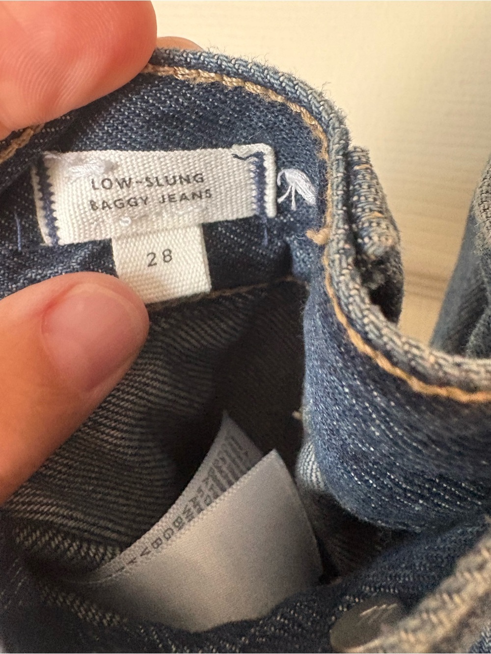 Madewell Low Slung Baggy Jean in Airy Denim - Picture 5 of 6